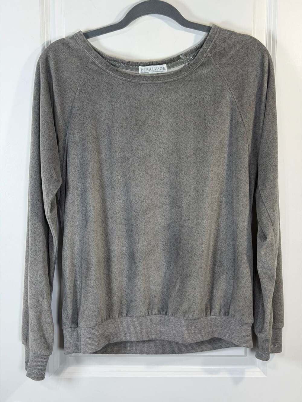 P.J. Salvage Women's Gray Velour Raglan Long Sleeve Pajama Top Silver Trim